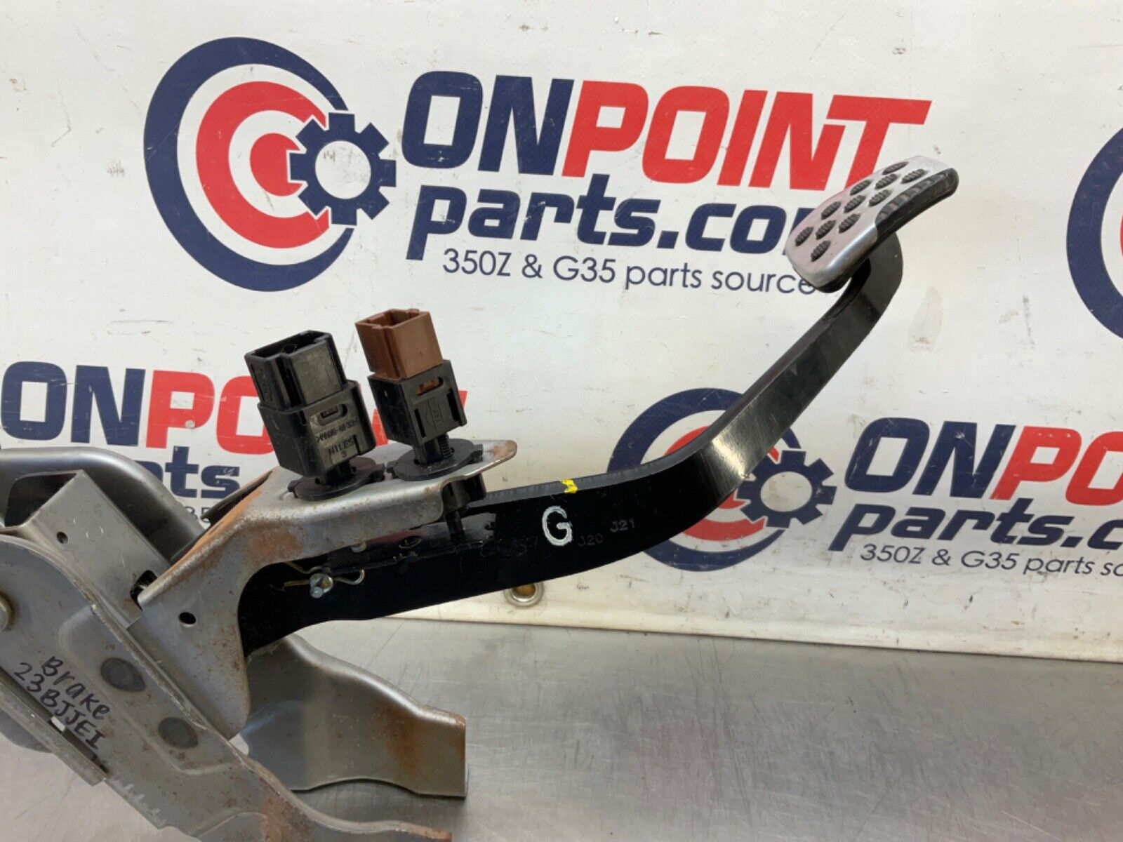 2006 Nissan Z33 350Z Manual Brake Pedal OEM 23BJJEI - On Point Parts Inc