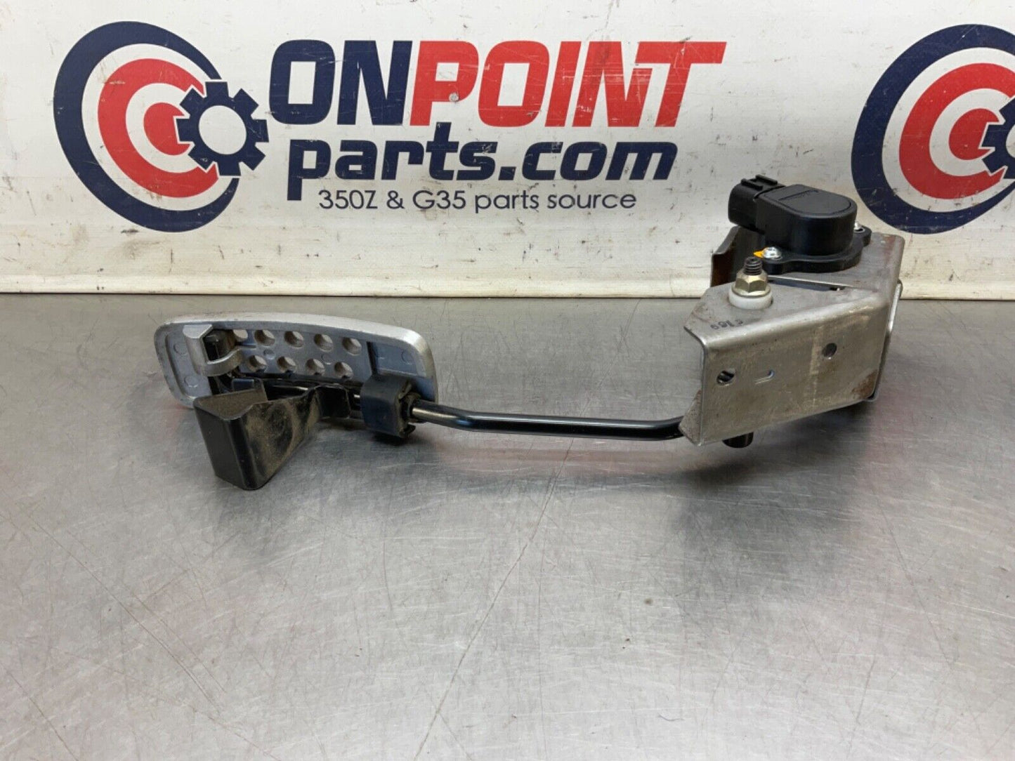 2006 Nissan Z33 350Z Manual Gas Acceleration Pedal OEM 23BJJEI - On Point Parts Inc