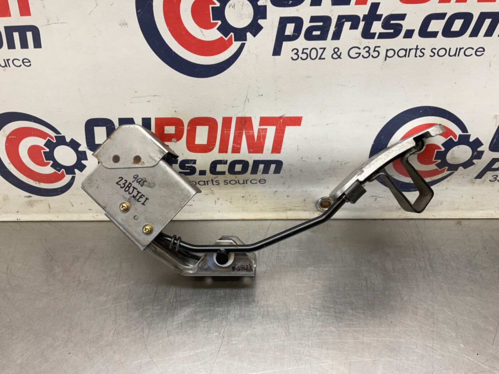 2006 Nissan Z33 350Z Manual Gas Acceleration Pedal OEM 23BJJEI - On Point Parts Inc