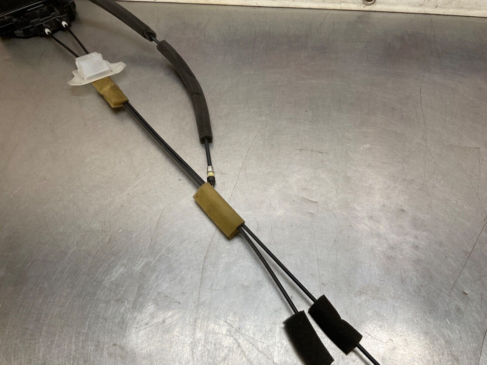 2005 Infiniti V35 G35 Passenger Right Door Lock Actuator  OEM 13BJXEE - On Point Parts Inc