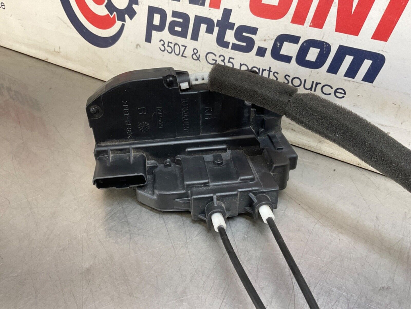 2005 Infiniti V35 G35 Passenger Right Door Lock Actuator  OEM 13BJXEE - On Point Parts Inc