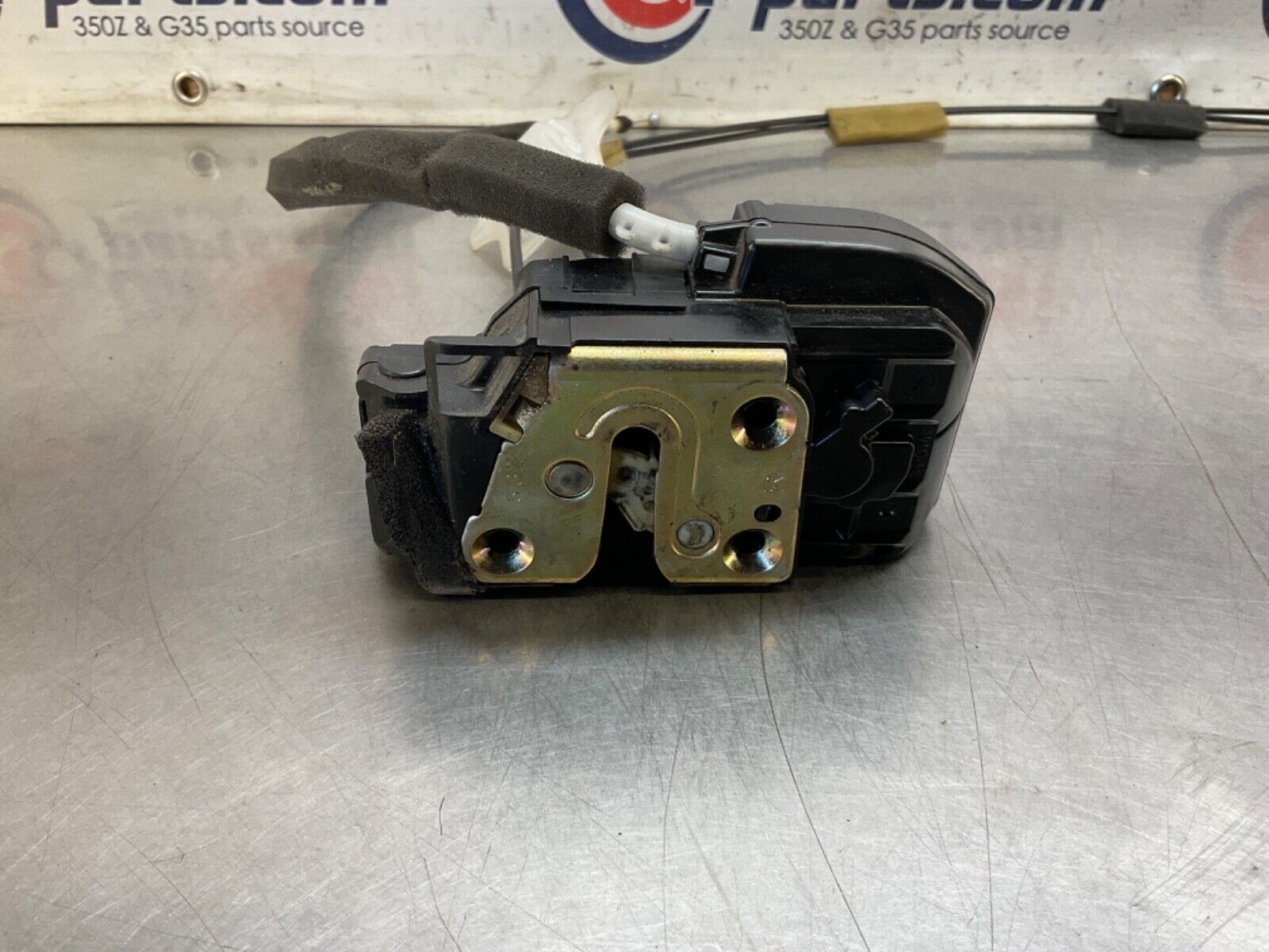 2005 Infiniti V35 G35 Passenger Right Door Lock Actuator  OEM 13BJXEE - On Point Parts Inc