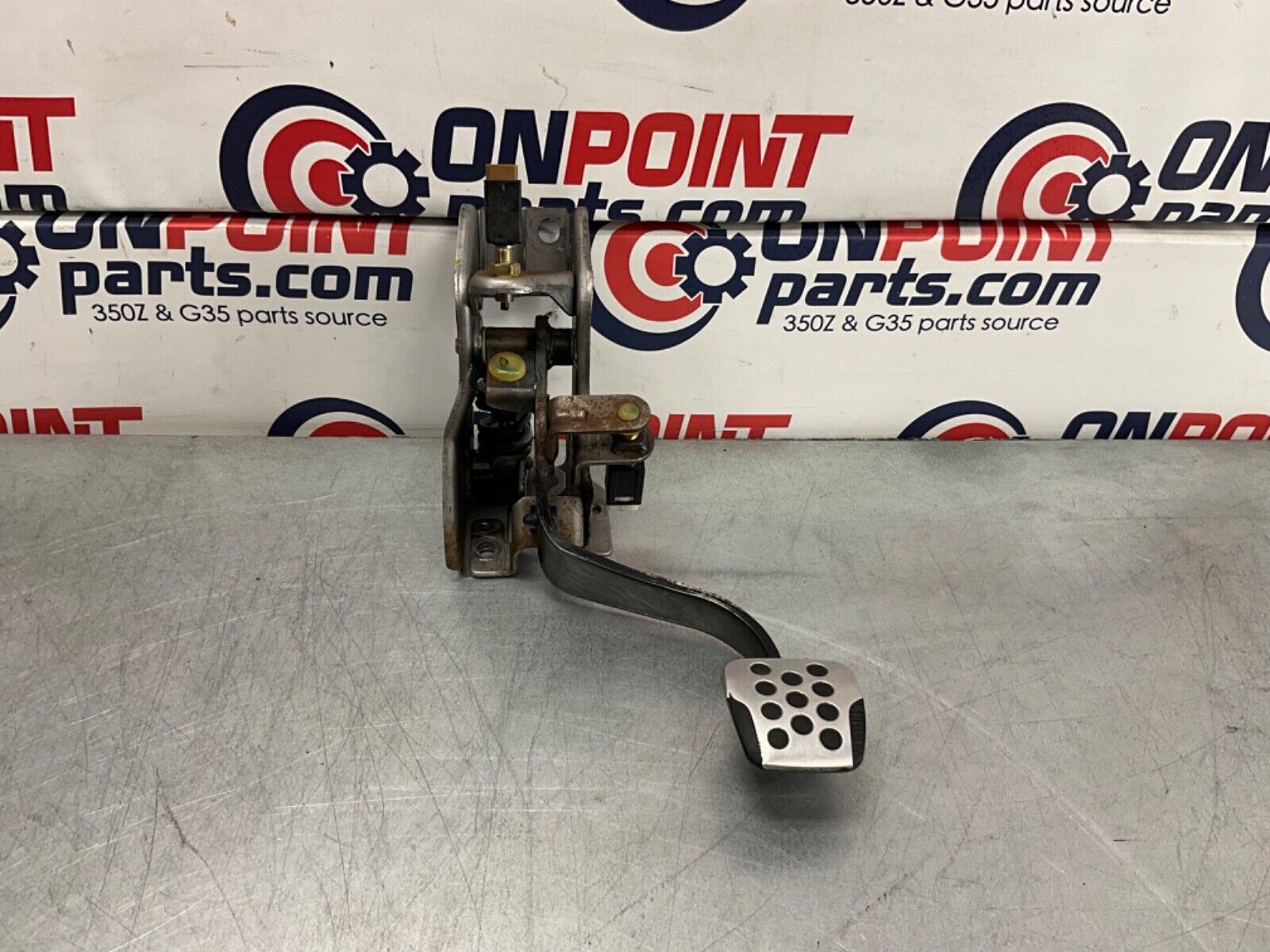 2005 Infiniti V35 G35 Manual Clutch Pedal OEM 13BJXEI - On Point Parts Inc