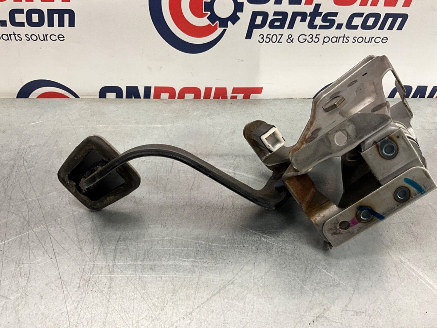 2005 Infiniti V35 G35 Manual Clutch Pedal OEM 13BJXEI - On Point Parts Inc