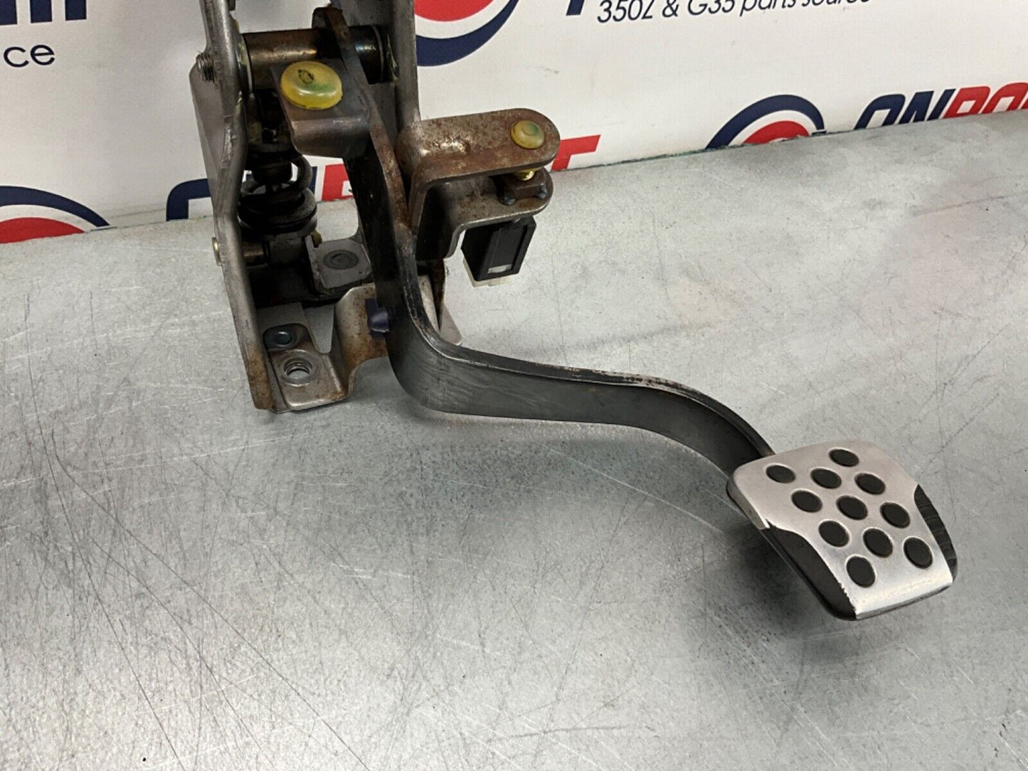 2005 Infiniti V35 G35 Manual Clutch Pedal OEM 13BJXEI - On Point Parts Inc