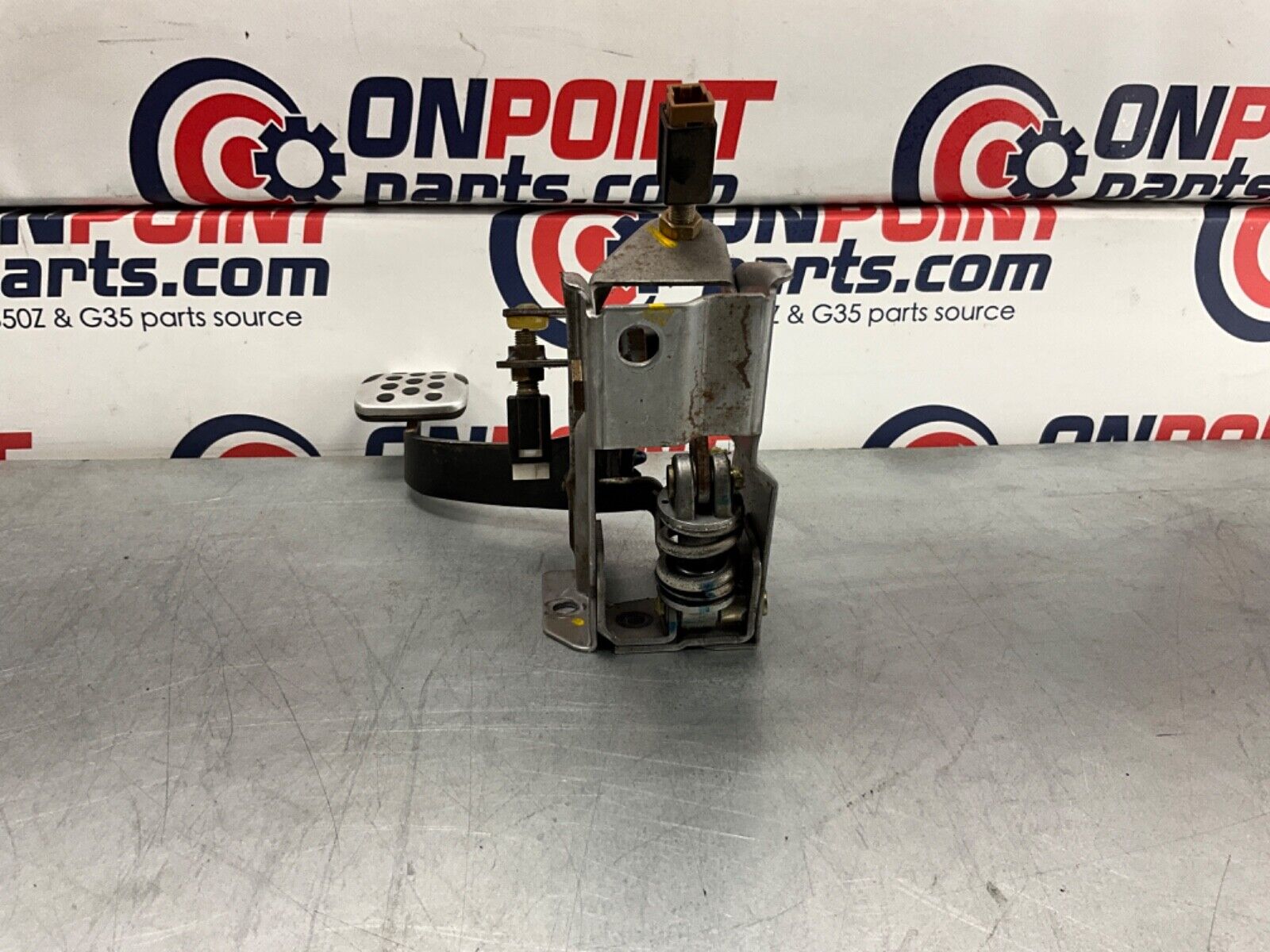 2005 Infiniti V35 G35 Manual Clutch Pedal OEM 13BJXEI - On Point Parts Inc