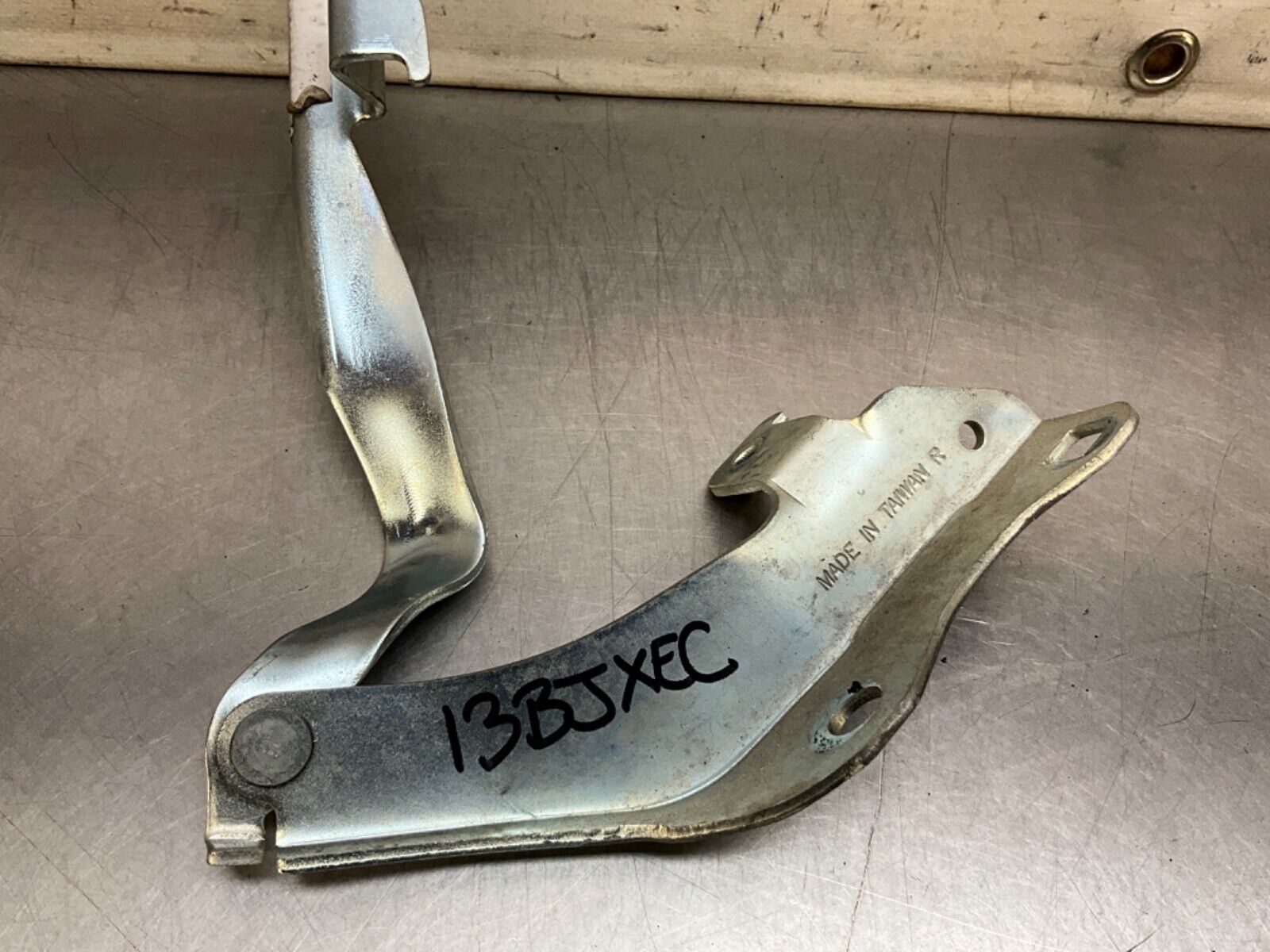 2005 Infiniti V35 G35 Coupe Hood Hinges Aftermarket 13BJXEC - On Point Parts Inc