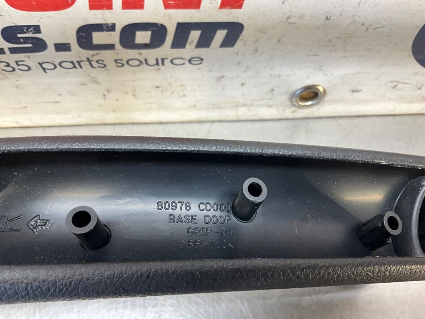 2003 Nissan Z33 350Z Passenger Right Interior Door Grip Pull Handle OEM 21BKGEE - On Point Parts Inc