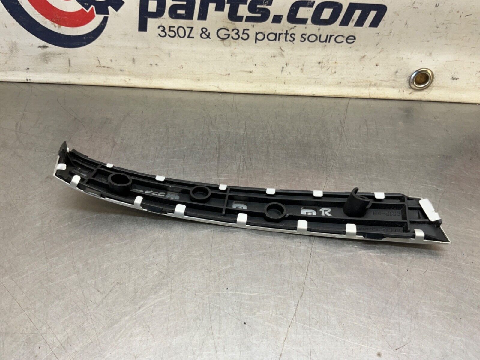 2003 Nissan Z33 350Z Passenger Right Interior Door Grip Handle Trim OEM 21BKGEE - On Point Parts Inc