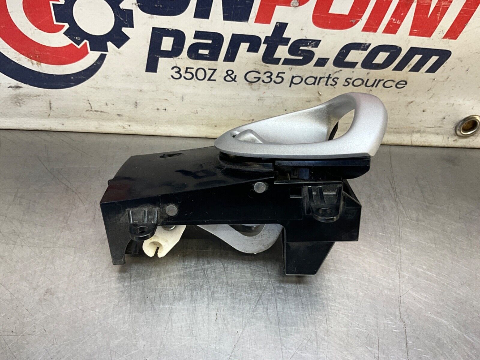 2003 Nissan Z33 350Z Passenger Right Interior Door Release Handle OEM 21BKGEE - On Point Parts Inc