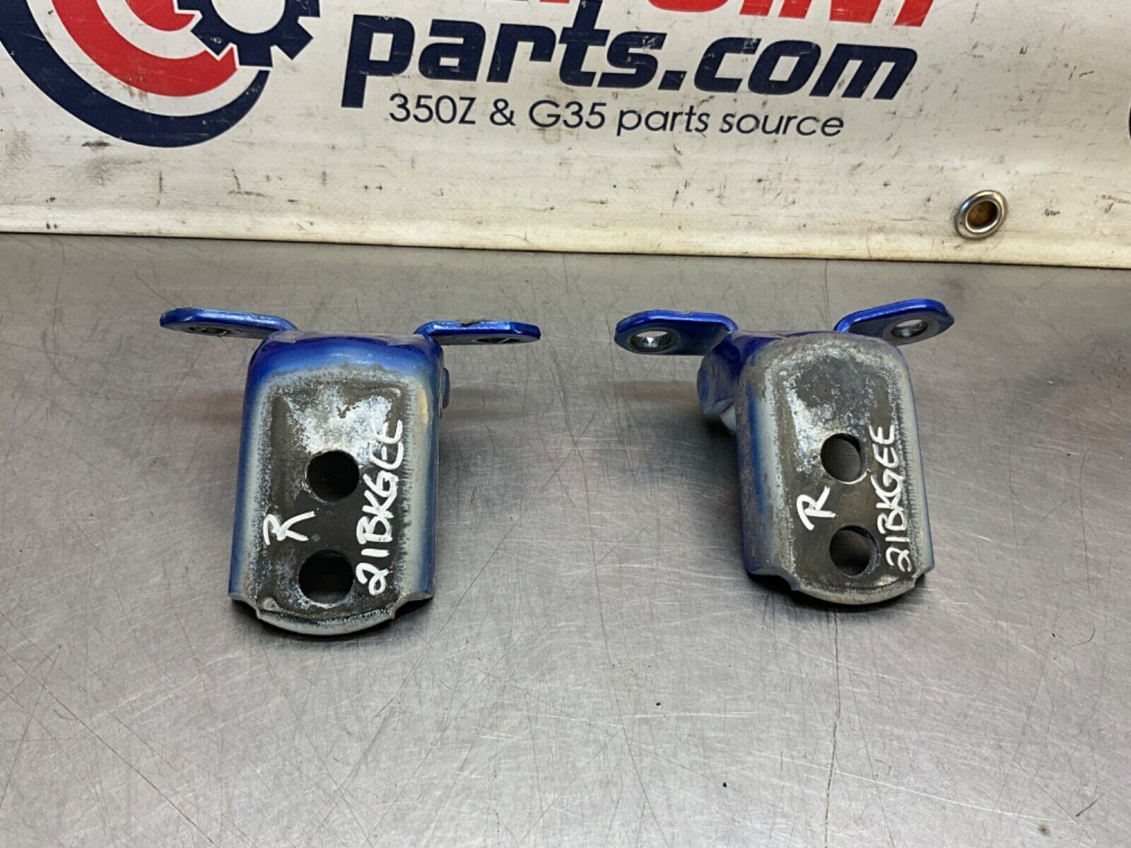 2003 Nissan Z33 350Z Passenger Right Door Hinges OEM 21BKGEE - On Point Parts Inc