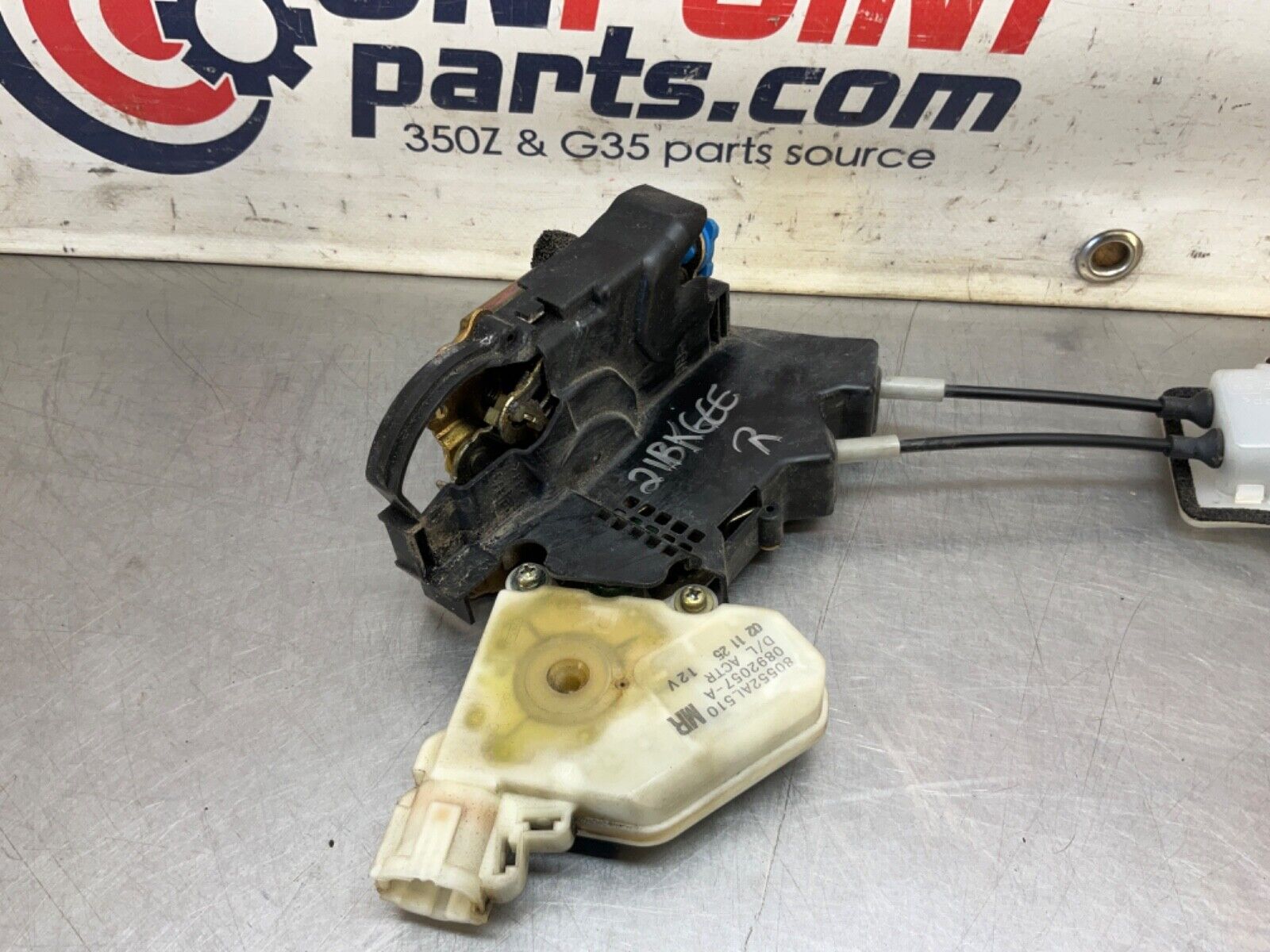 2003 Nissan Z33 350Z Passenger Right Door Lock Actuator OEM 21BKGEE - On Point Parts Inc