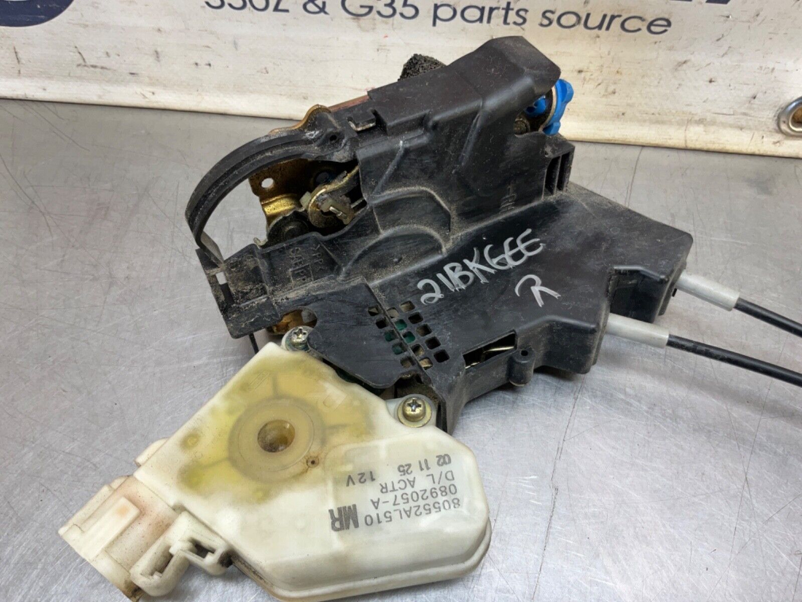 2003 Nissan Z33 350Z Passenger Right Door Lock Actuator OEM 21BKGEE - On Point Parts Inc