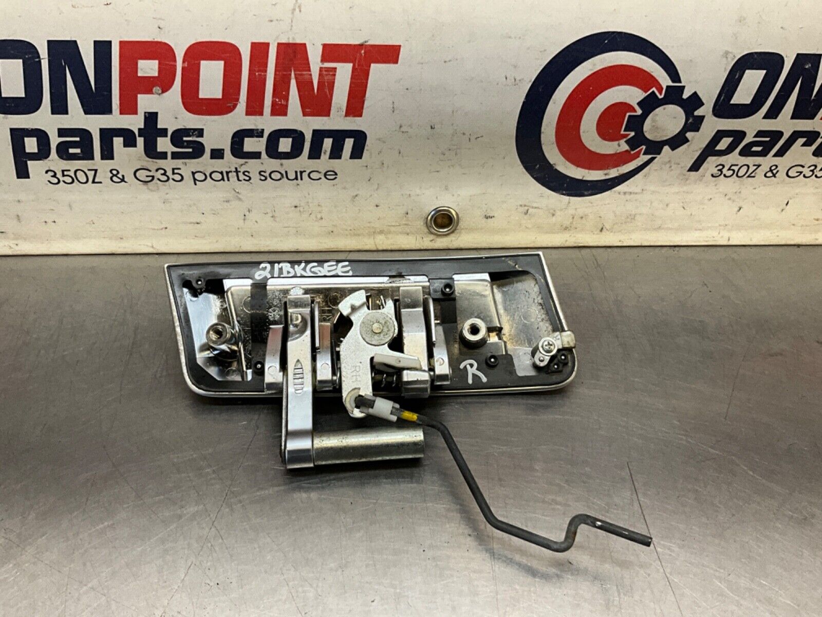 2003 Nissan Z33 350Z Passenger Right Exterior Door Release Handle OEM 21BKGEE - On Point Parts Inc