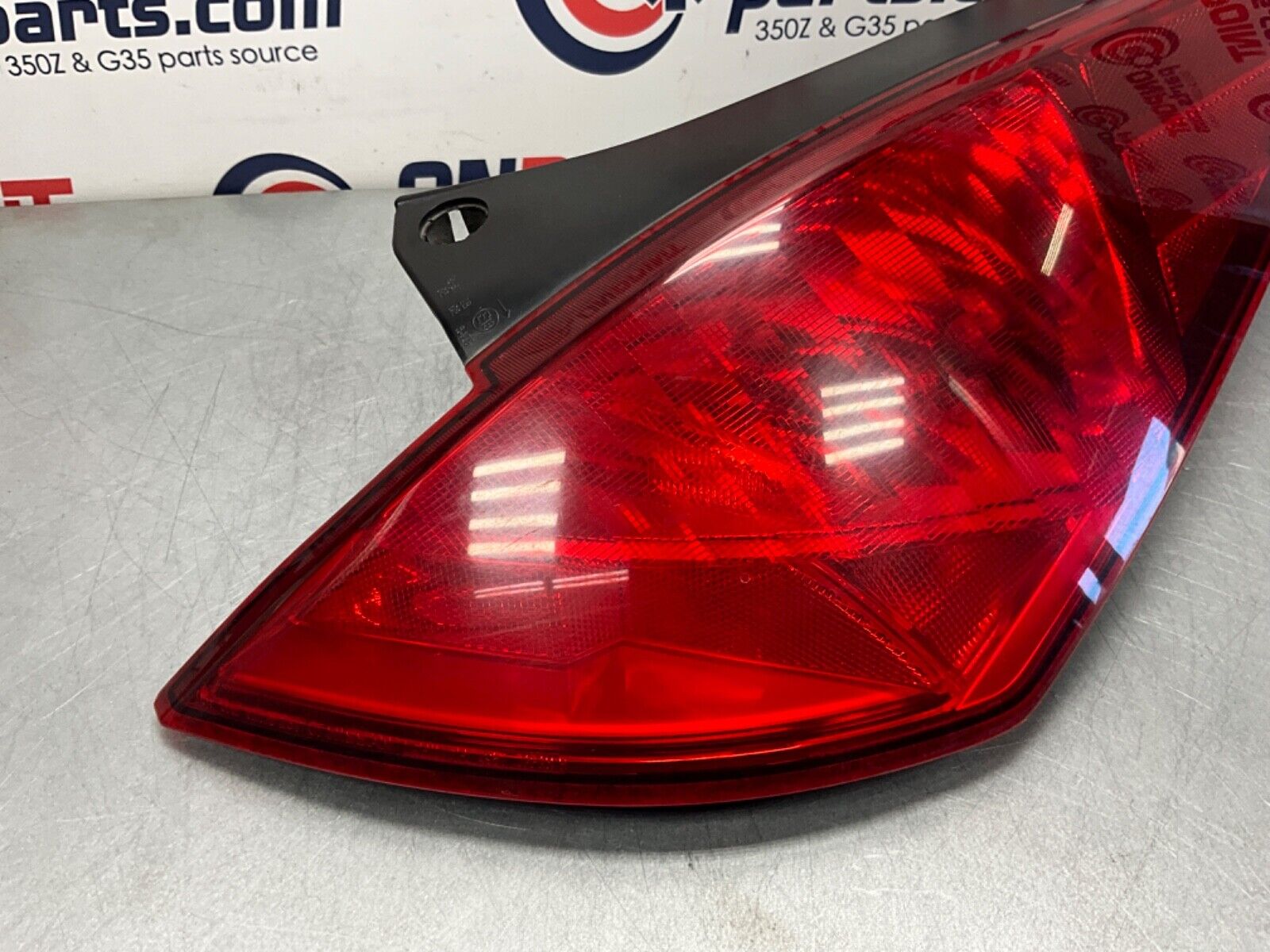 2003 Nissan Z33 350Z Passenger Right Rear Tail Light Assembly OEM 21BKGE2 - On Point Parts Inc