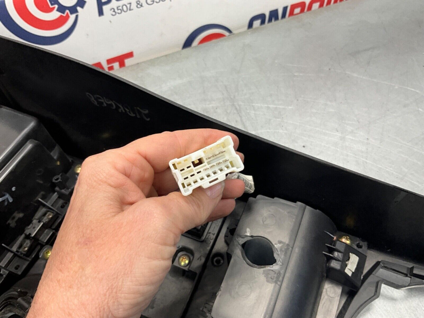 2003 Nissan Z33 350Z Center Console Armrest Assembly OEM 21BKGE8 - On Point Parts Inc