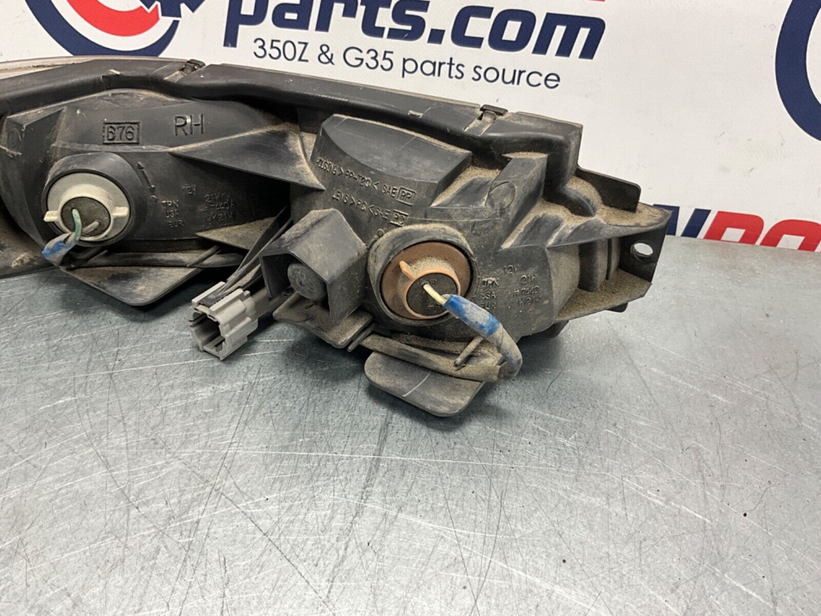 2003 Nissan Z33 350Z Passenger Right Rear Bumper Turn Signal OEM 21BKGEK - On Point Parts Inc