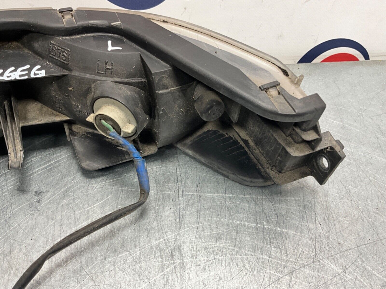 03-09 Nissan 350Z Driver Left Rear Turn Signal Assembly 26555CD085