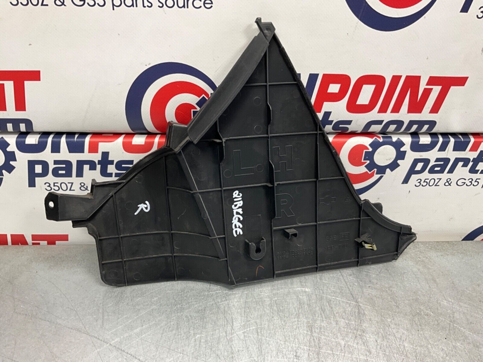 2003 Nissan Z33 350Z Passenger Right Center Console Knee Kick Panel OEM 21BKGEE - On Point Parts Inc