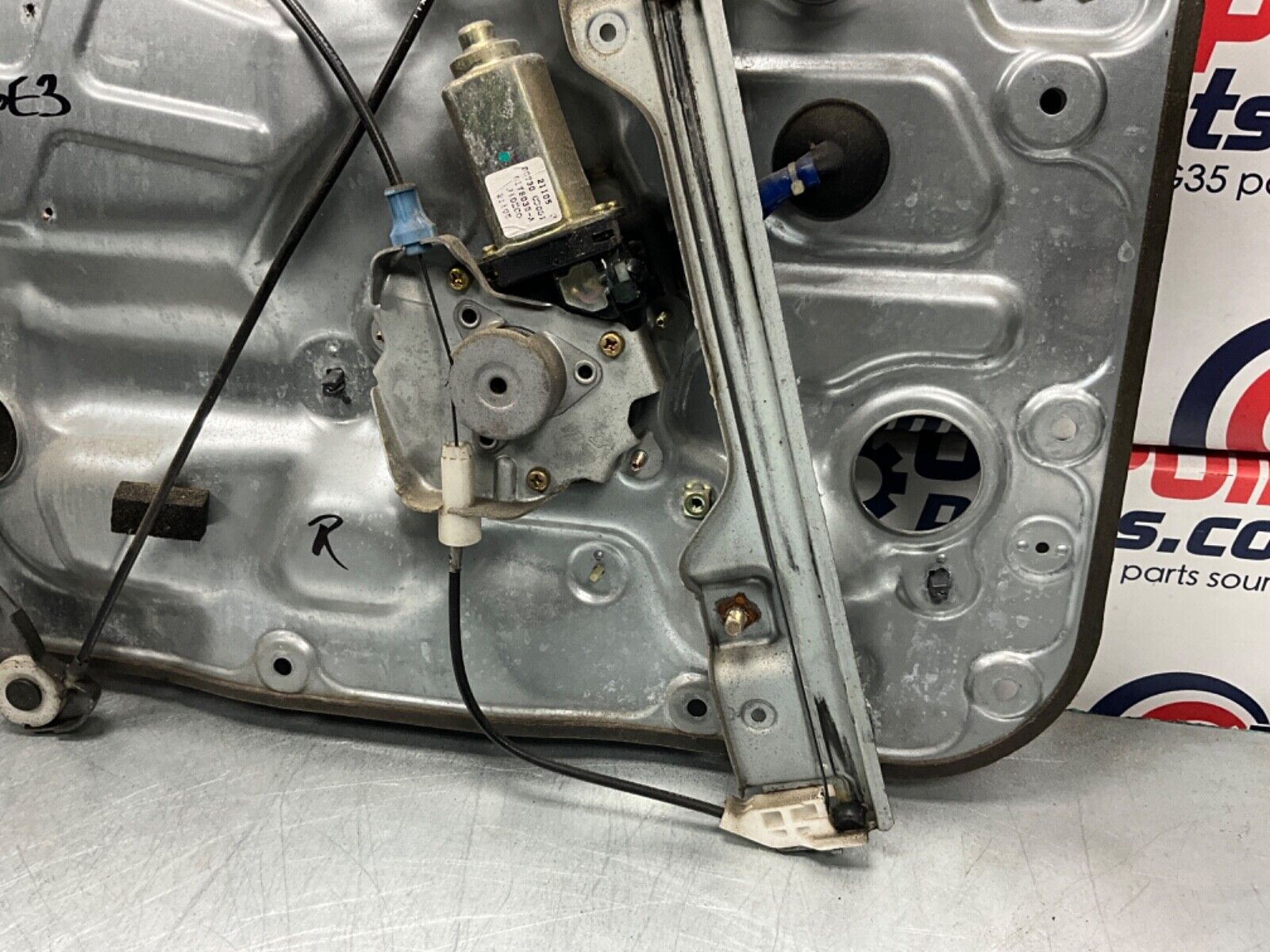 2003 Nissan Z33 350Z Passenger Right Window Regulator Motor Panel OEM 21BKGE3 - On Point Parts Inc