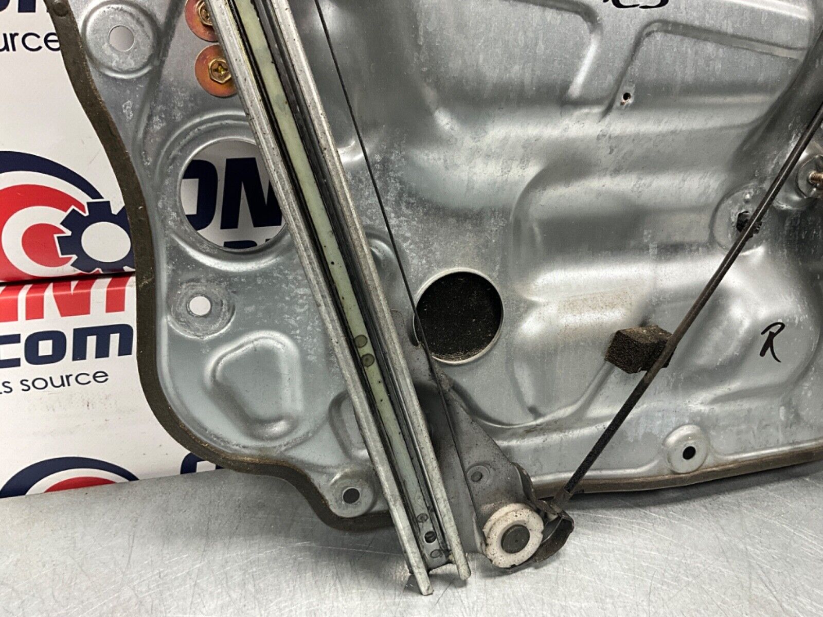 2003 Nissan Z33 350Z Passenger Right Window Regulator Motor Panel OEM 21BKGE3 - On Point Parts Inc