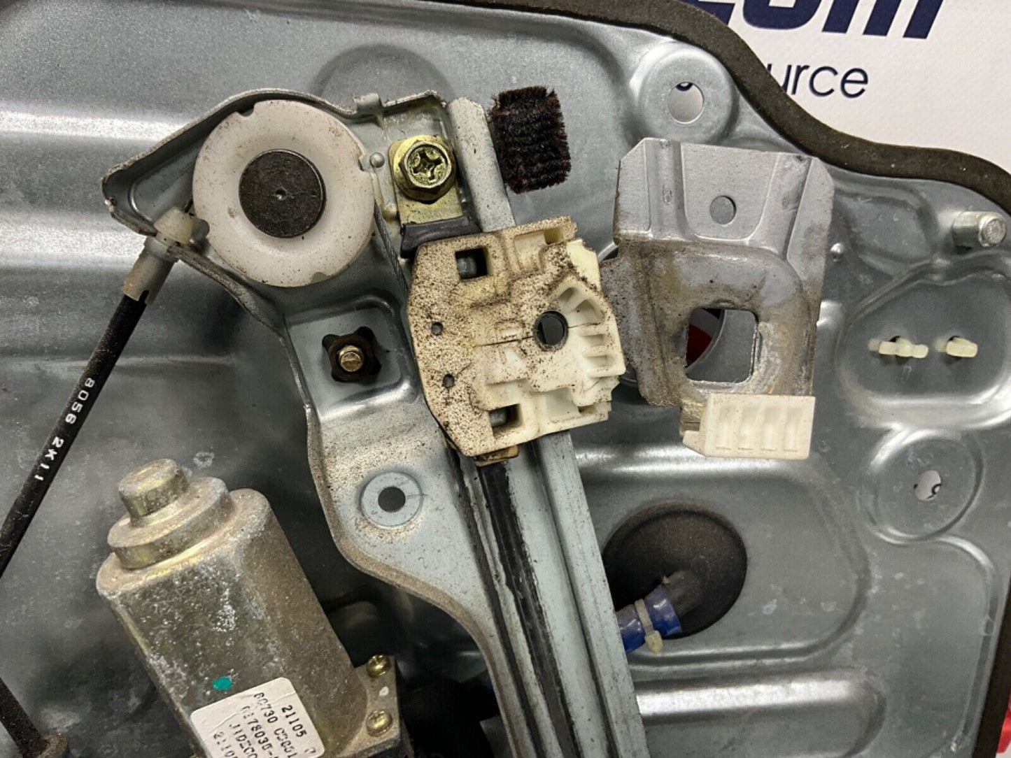 2003 Nissan Z33 350Z Passenger Right Window Regulator Motor Panel OEM 21BKGE3 - On Point Parts Inc