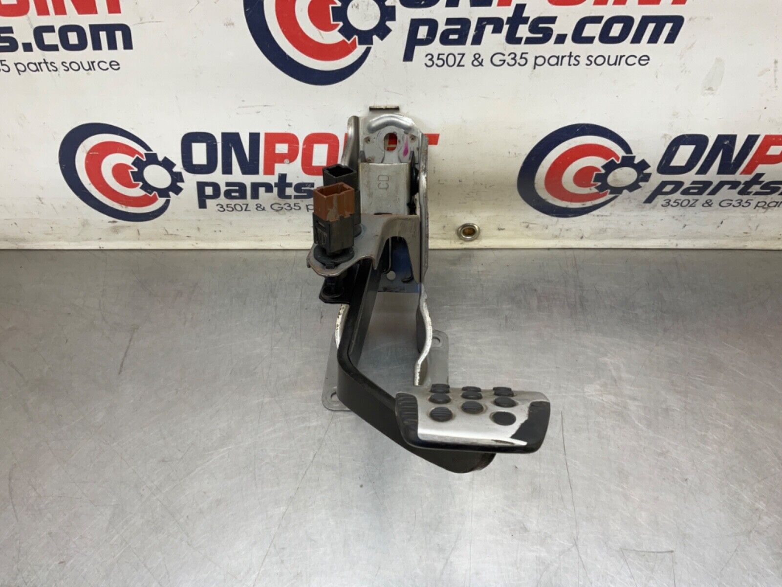 2003 Nissan Z33 350Z Brake Pedal with Bracket Manual OEM 21BKGEI - On Point Parts Inc