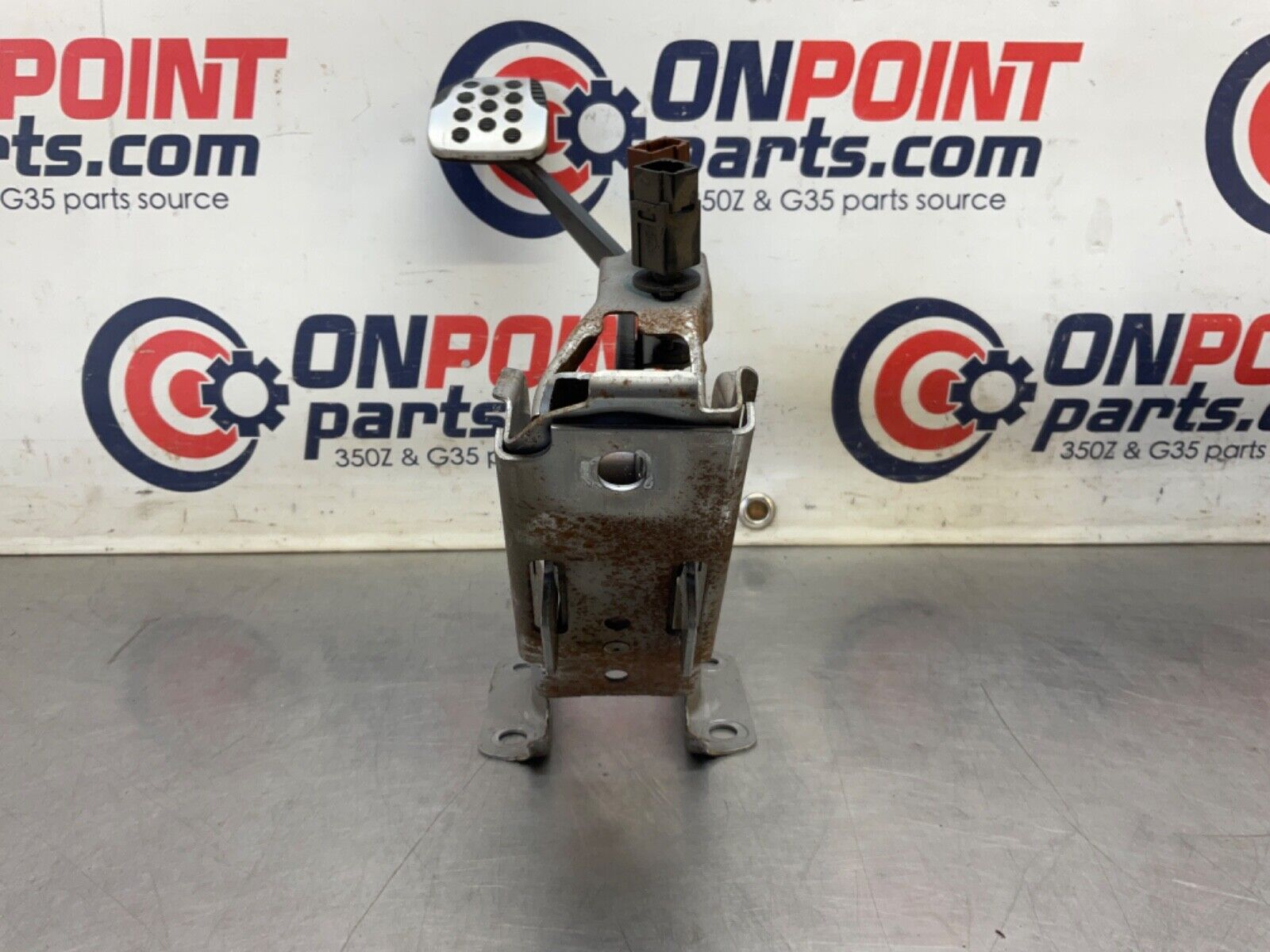 2003 Nissan Z33 350Z Brake Pedal with Bracket Manual OEM 21BKGEI - On Point Parts Inc