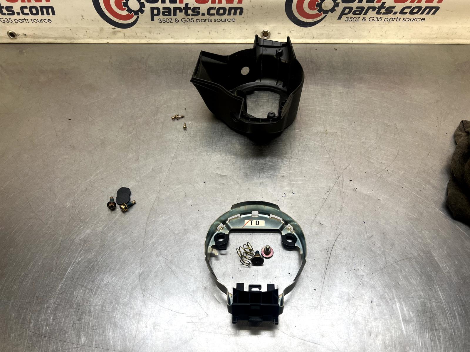 2003 Nissan Z33 350Z Steering Wheel Bracket and Hardware OEM 21BKGEA - On Point Parts Inc