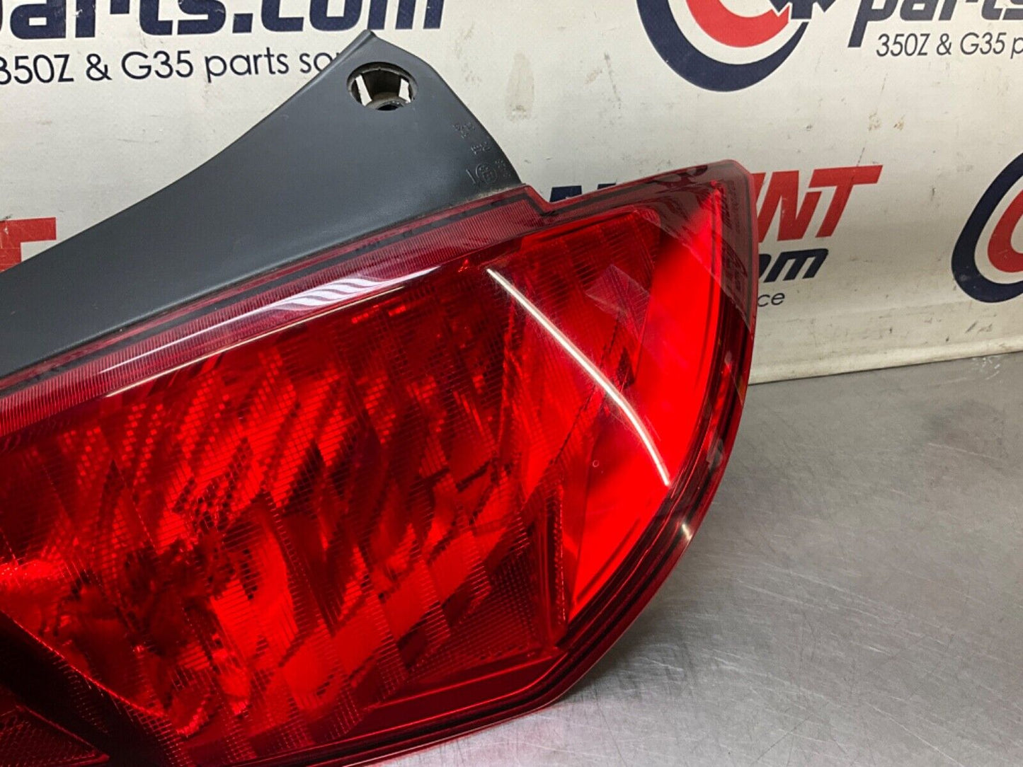 2004 Nissan Z33 350Z Driver Left Tail Light Assembly OEM 22BLCF2 - On Point Parts Inc