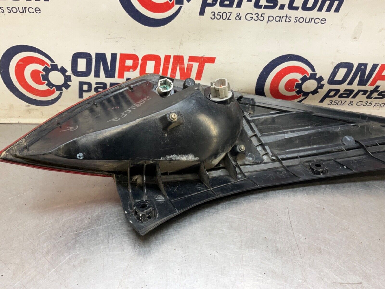 2004 Nissan Z33 350Z Passenger Right Tail Light Assembly OEM 22BLCF2 - On Point Parts Inc