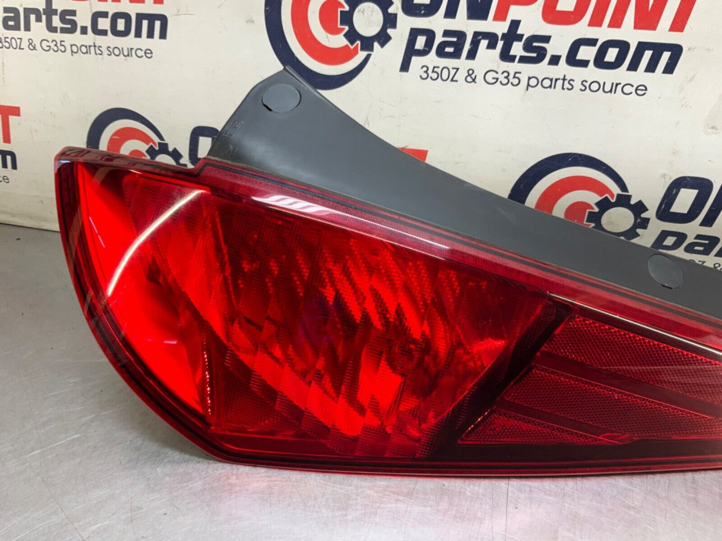 2004 Nissan Z33 350Z Passenger Right Tail Light Assembly OEM 22BLCF2 - On Point Parts Inc