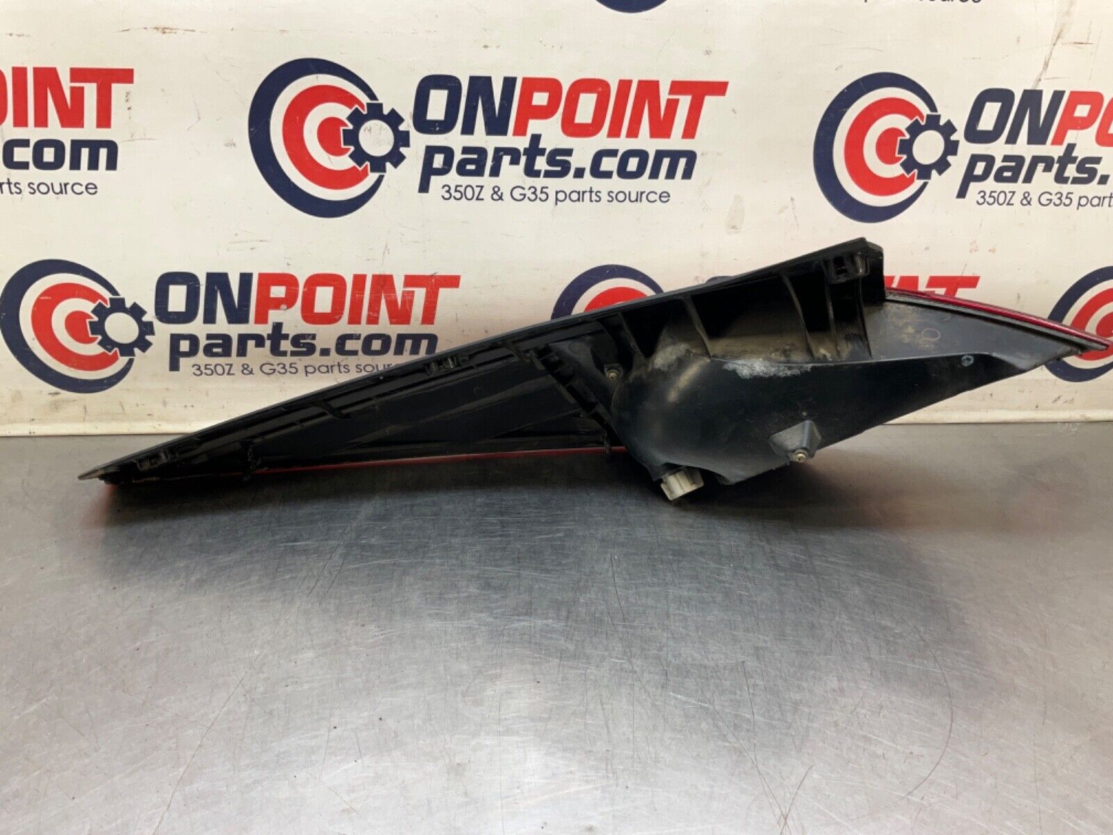 2004 Nissan Z33 350Z Passenger Right Tail Light Assembly OEM 22BLCF2 - On Point Parts Inc