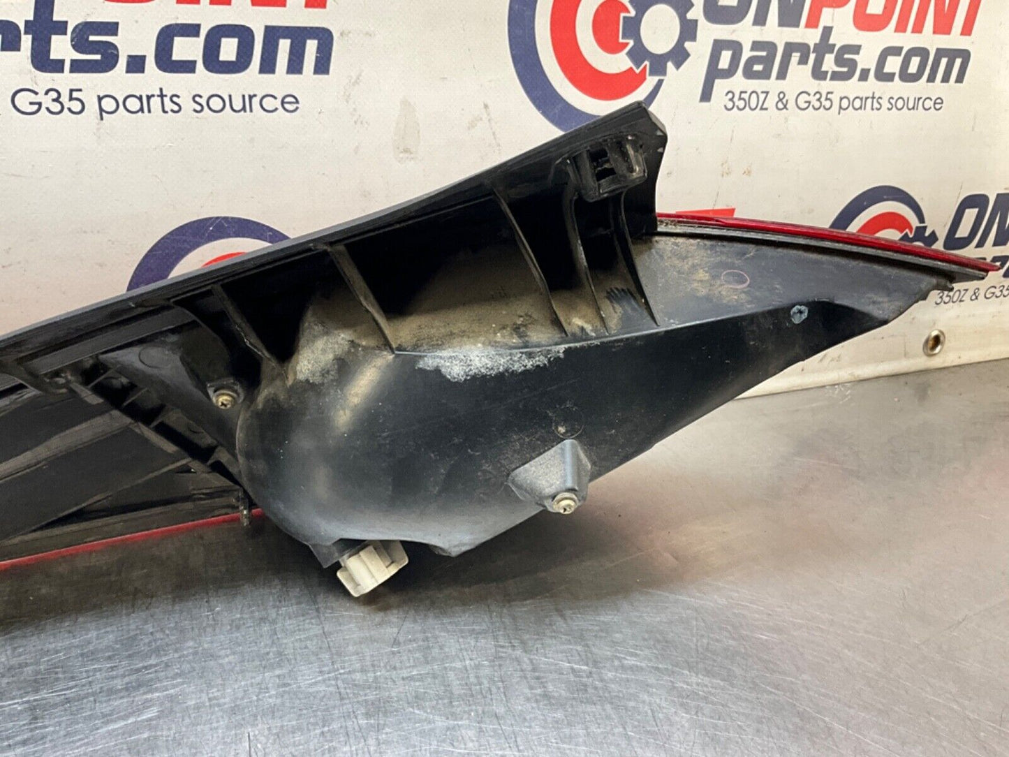 2004 Nissan Z33 350Z Passenger Right Tail Light Assembly OEM 22BLCF2 - On Point Parts Inc