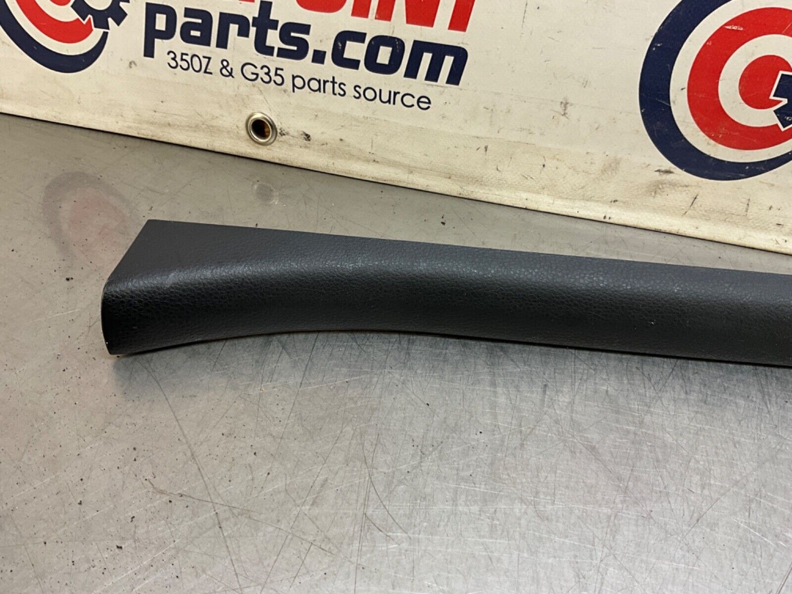 2004 Nissan Z33 350Z Passenger Right Door Threshold Sill Trim OEM 22BLCF7 - On Point Parts Inc