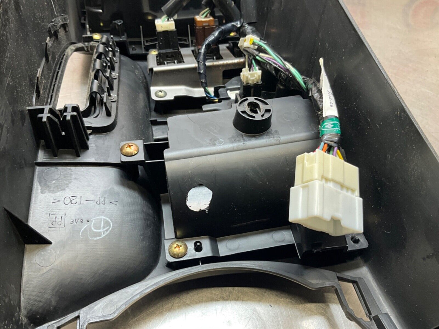 2004 Nissan Z33 350Z Manual Center Console Storage Heated Seat SwitchOEM 22BLCF8 - On Point Parts Inc