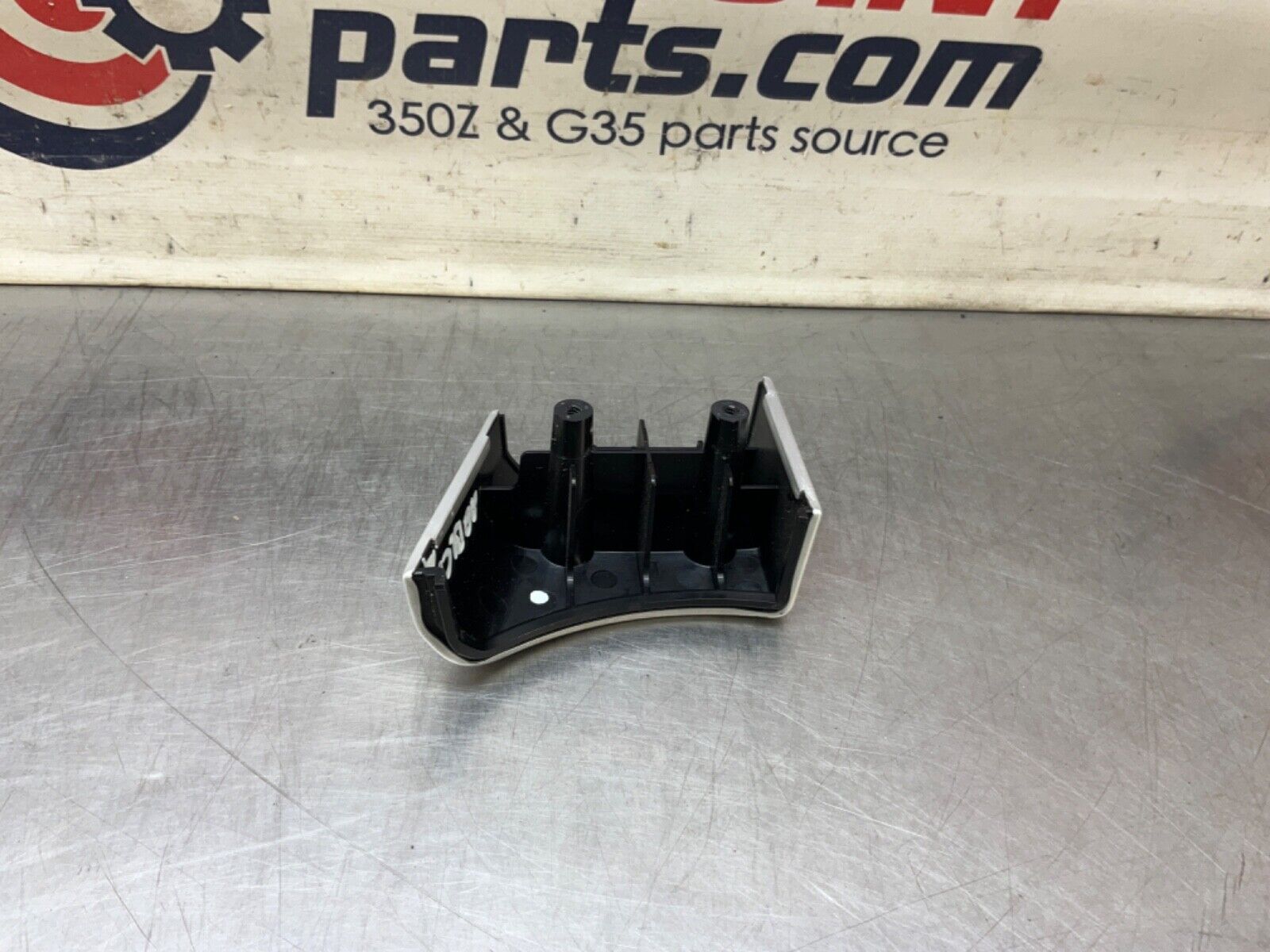 2004 Nissan Z33 350Z Steering Wheel Cruise Control Switch Cap OEM