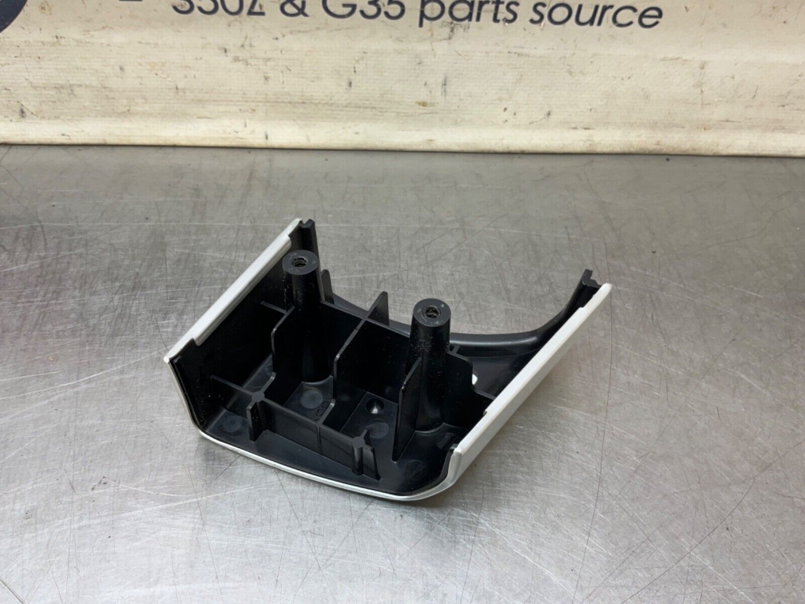 2004 Nissan Z33 350Z Steering Wheel Cruise Control Switch Cap OEM