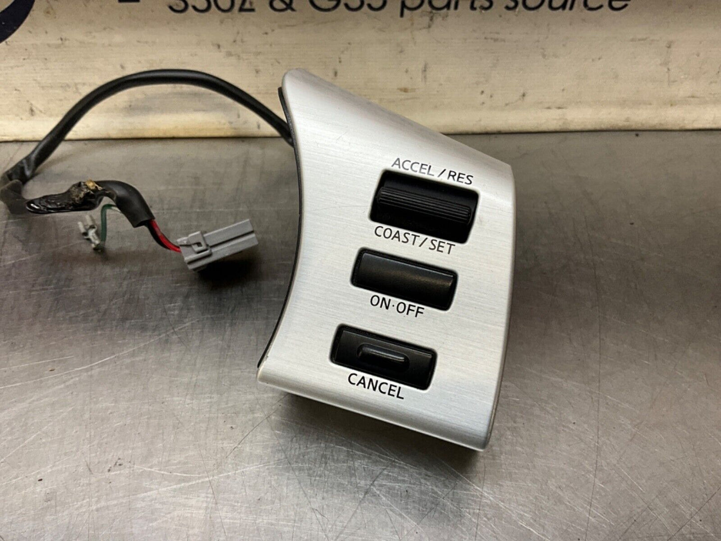 2004 Nissan Z33 350Z Steering Wheel Cruise Control Switch Cap OEM 22BLCFA - On Point Parts Inc