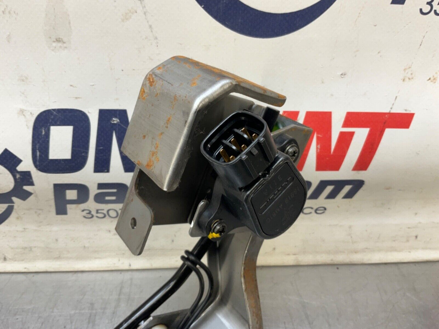 2004 Nissan Z33 350Z Manual Accelerator Gas Throttle Pedal OEM 22BLCFG - On Point Parts Inc