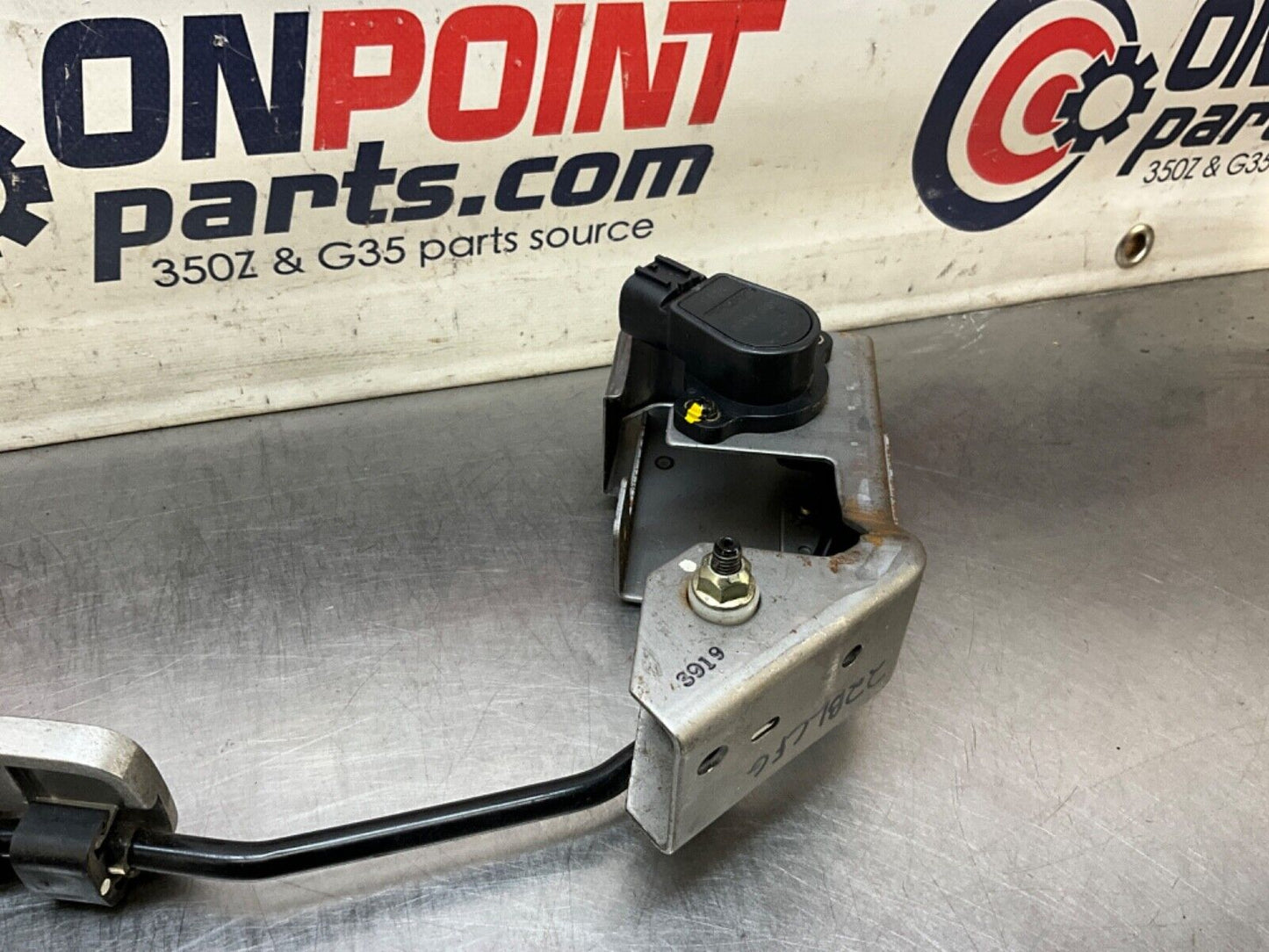 2004 Nissan Z33 350Z Manual Accelerator Gas Throttle Pedal OEM 22BLCFG - On Point Parts Inc