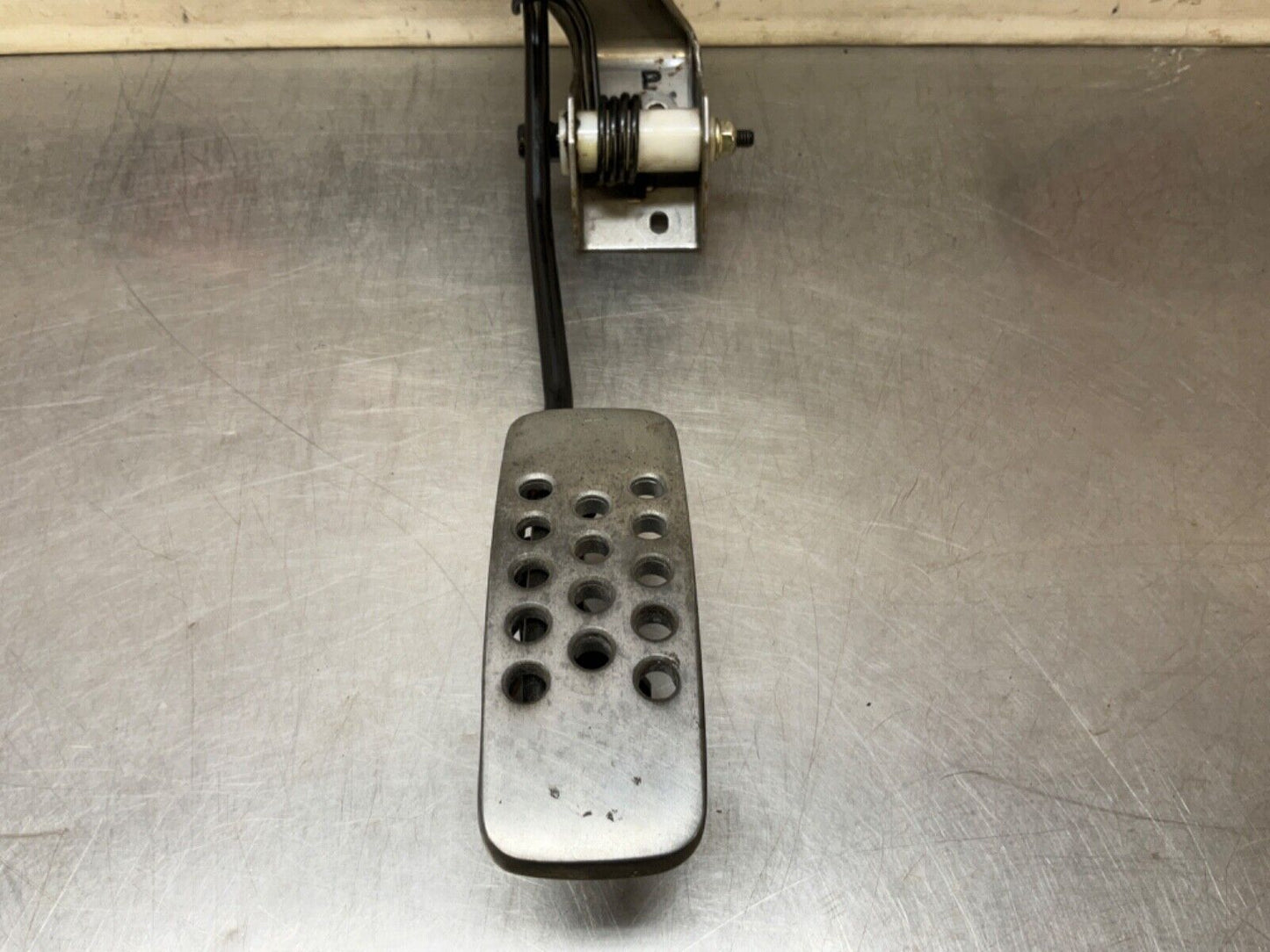 2004 Nissan Z33 350Z Manual Accelerator Gas Throttle Pedal OEM 22BLCFG - On Point Parts Inc