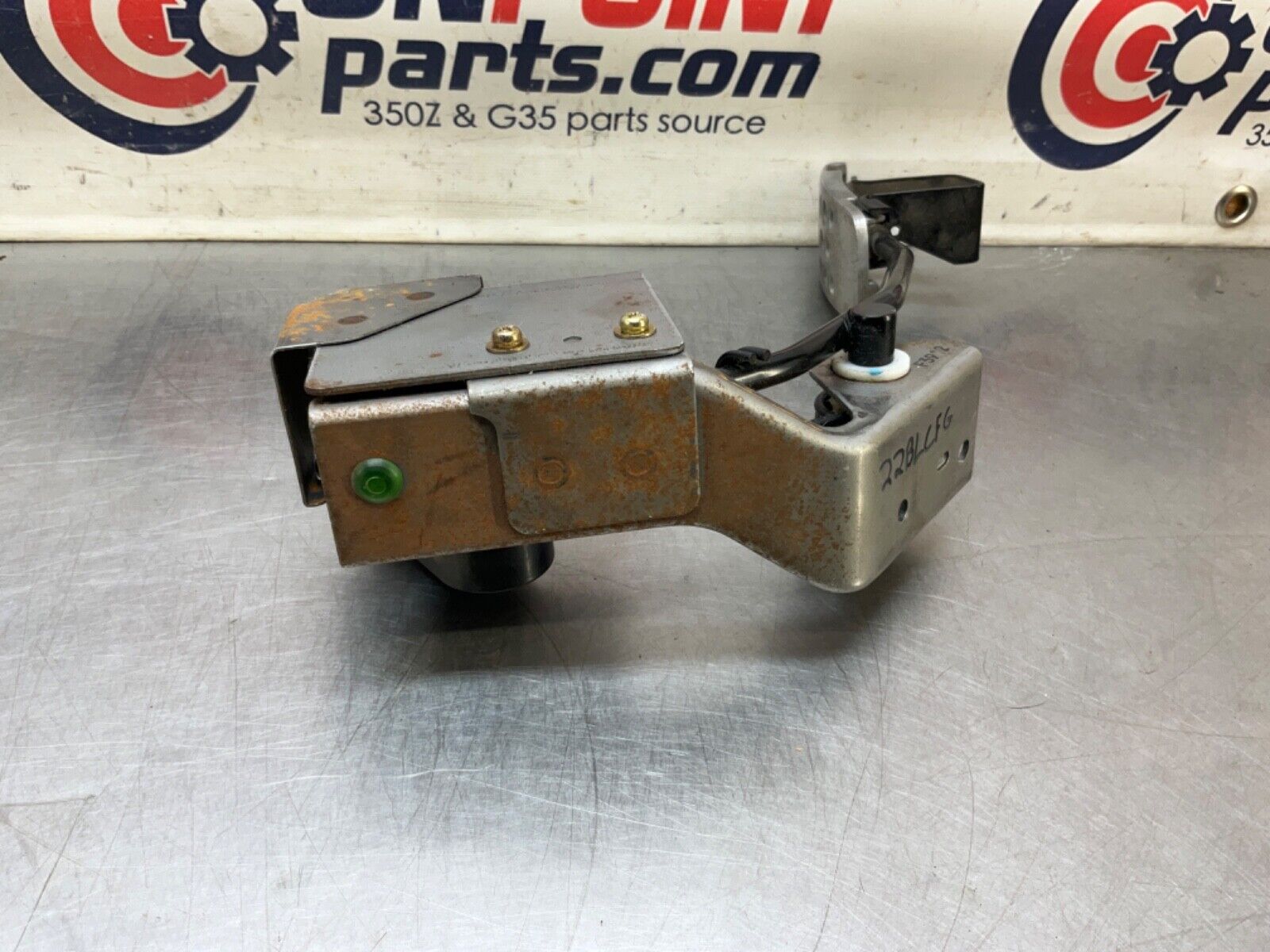 2004 Nissan Z33 350Z Manual Accelerator Gas Throttle Pedal OEM 22BLCFG - On Point Parts Inc