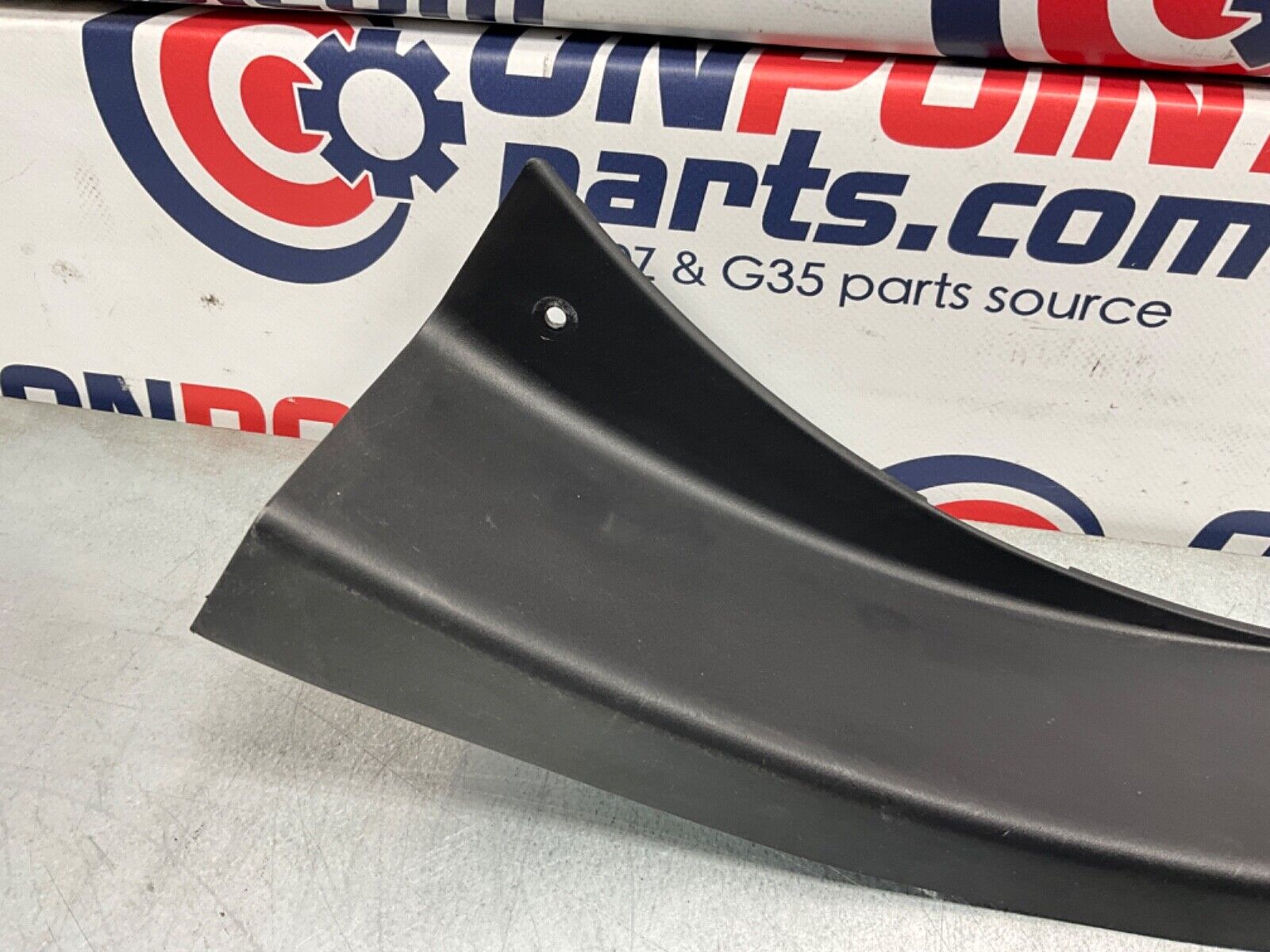 2004 Nissan Z33 350Z Passenger Right Door Threshold Kick Plate OEM 22BLCF7 - On Point Parts Inc