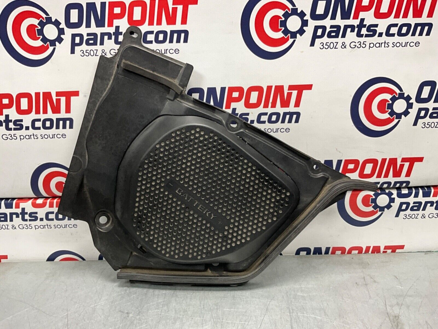 2004 Nissan Z33 350Z Passenger Right Battery Cover Bezel Trim 65278 OEM 22BLCF3 - On Point Parts Inc