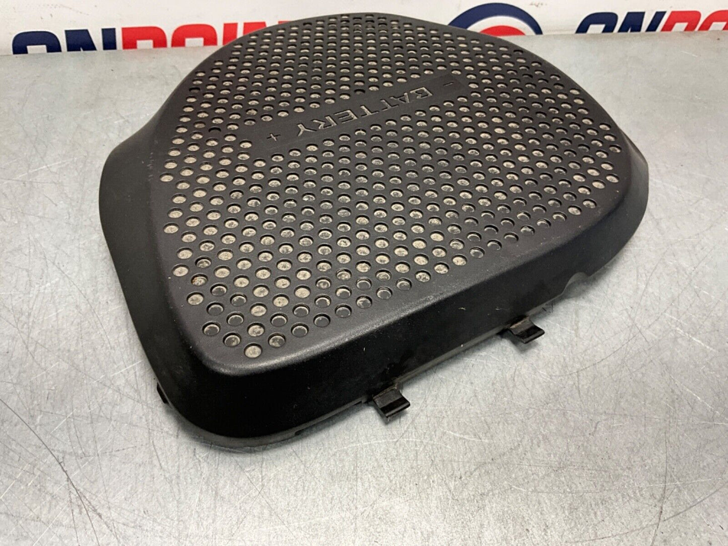 2004 Nissan Z33 350Z Passenger Right Battery Cover Bezel Trim 65278 OEM 22BLCF3 - On Point Parts Inc