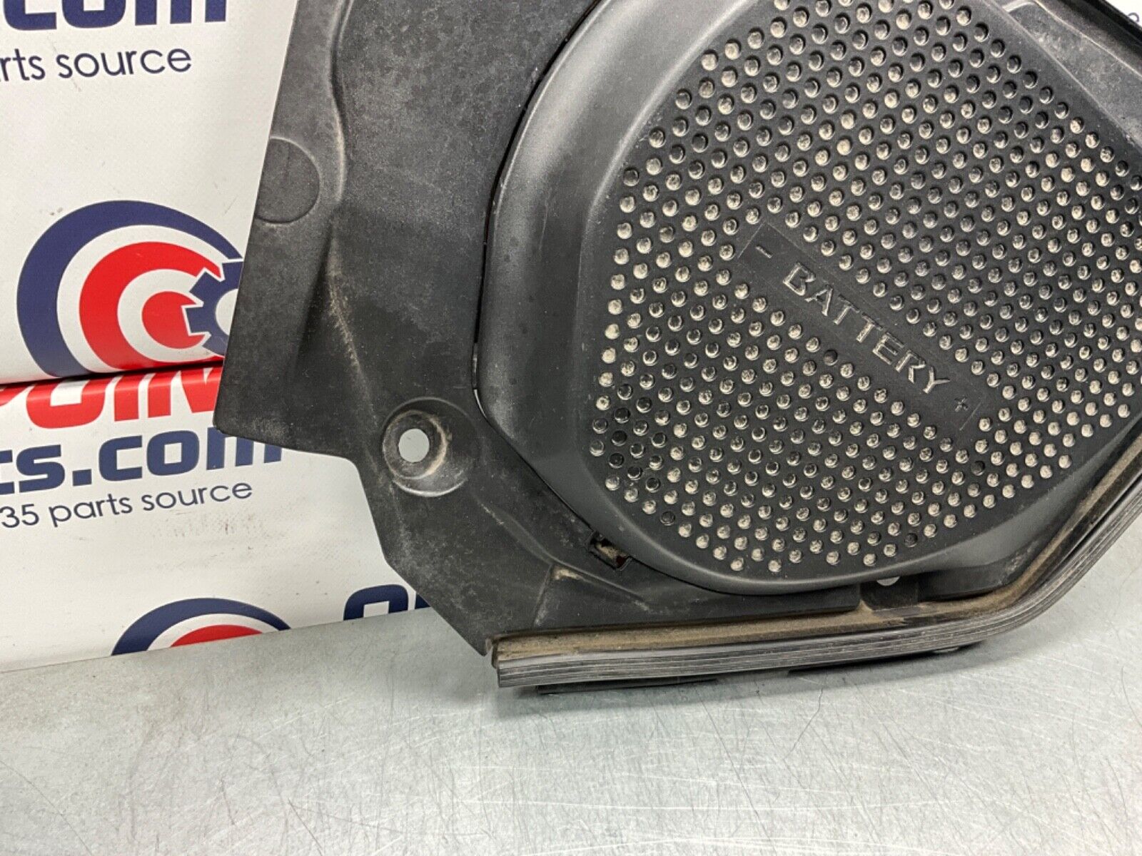 2004 Nissan Z33 350Z Passenger Right Battery Cover Bezel Trim 65278 OEM 22BLCF3 - On Point Parts Inc