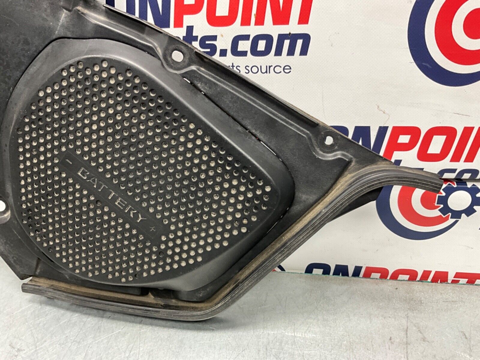 2004 Nissan Z33 350Z Passenger Right Battery Cover Bezel Trim 65278 OEM 22BLCF3 - On Point Parts Inc