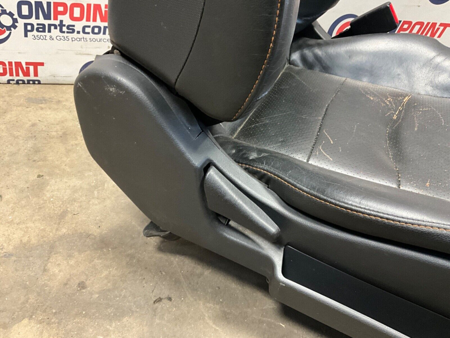 2004 Nissan Z33 350Z Passenger Right Power Leather Seat OEM 22BLCF9 - On Point Parts Inc