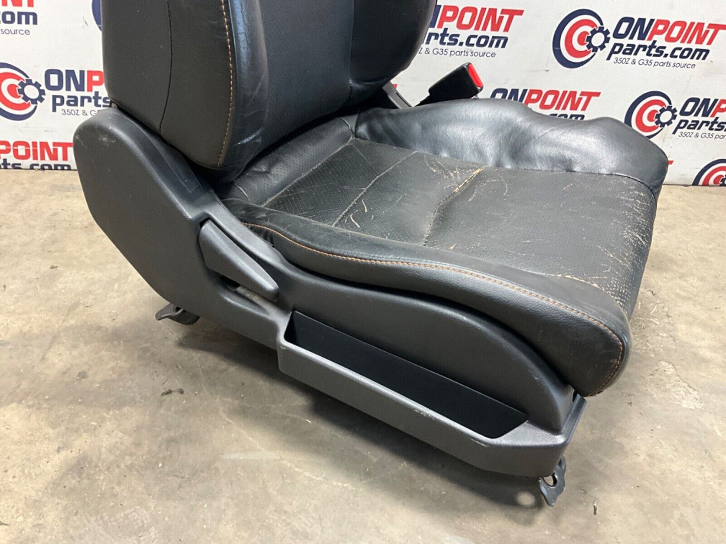 2004 Nissan Z33 350Z Passenger Right Power Leather Seat OEM 22BLCF9 - On Point Parts Inc